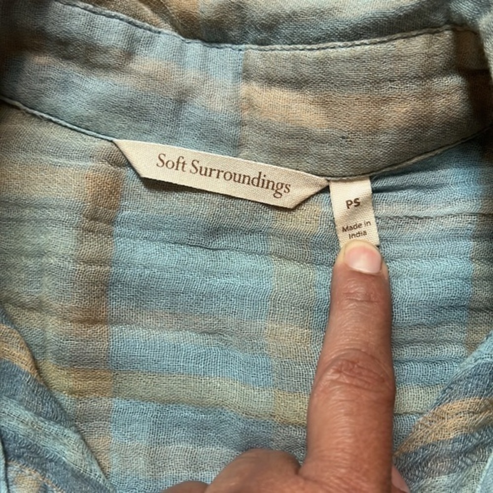 Soft Surroundings long sleeve light weight blouse PS‎ - Picture 5 of 14